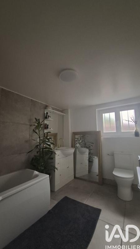 Maison - 93 m² - 4 pièces