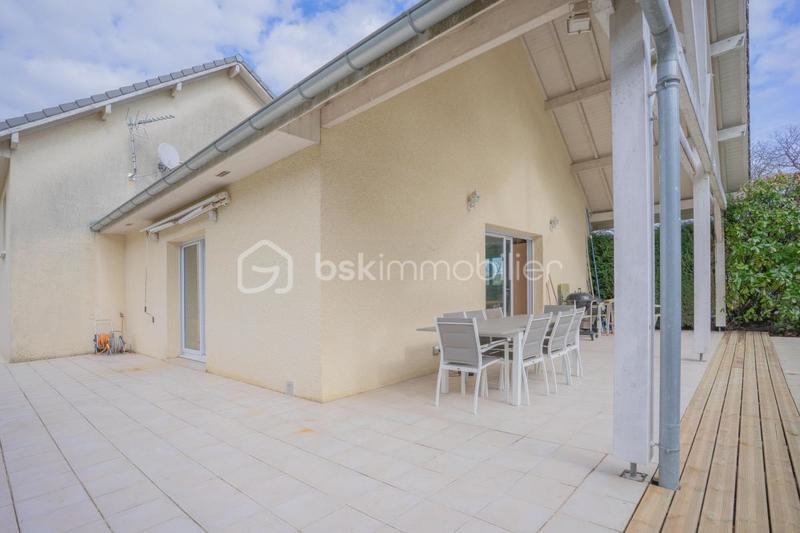 Maison traditionnelle - 110 m² - 4 pièces