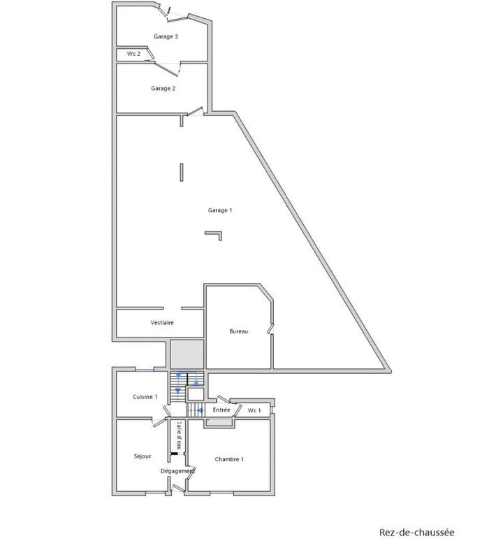 Maison - 228 m² - 10 pièces