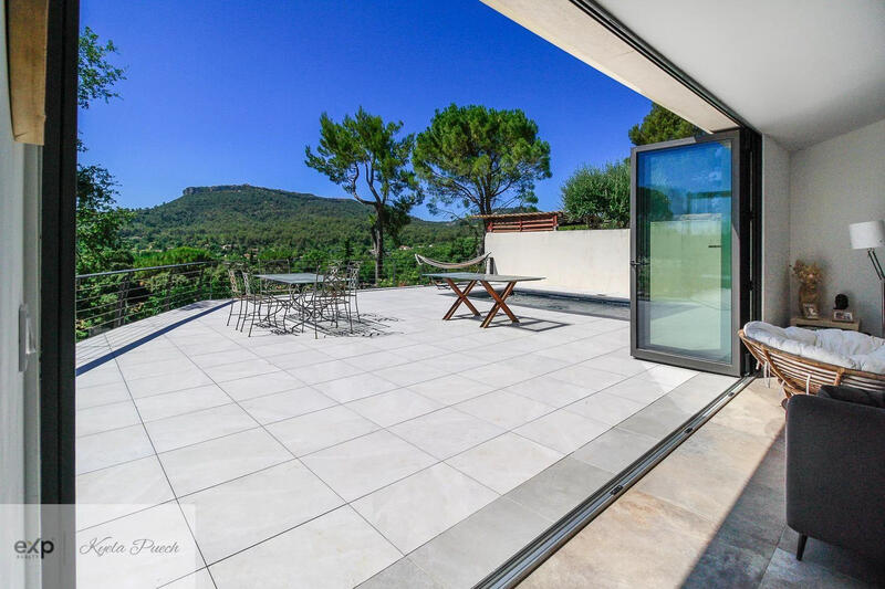 Maison traditionnelle - 168 m² - 4 pièces