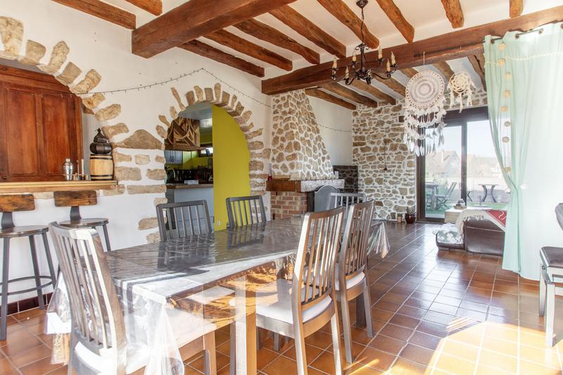 Villa - 373 m² - 10 pièces