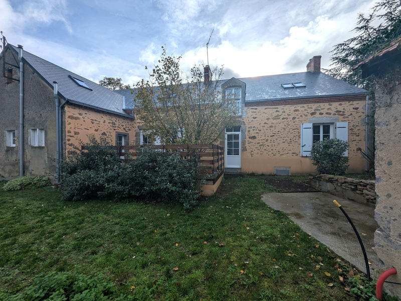 Maison - 280 m² - 8 pièces