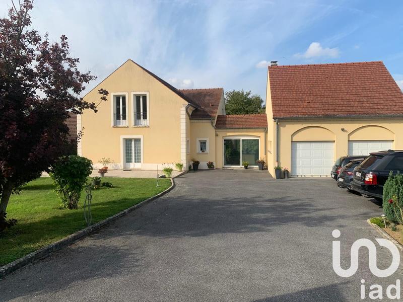 Maison - 214 m² - 6 pièces