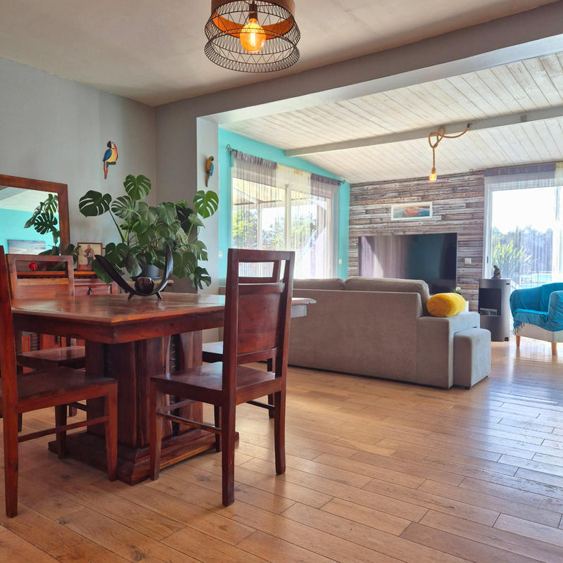 Maison - 115 m² - 6 pièces