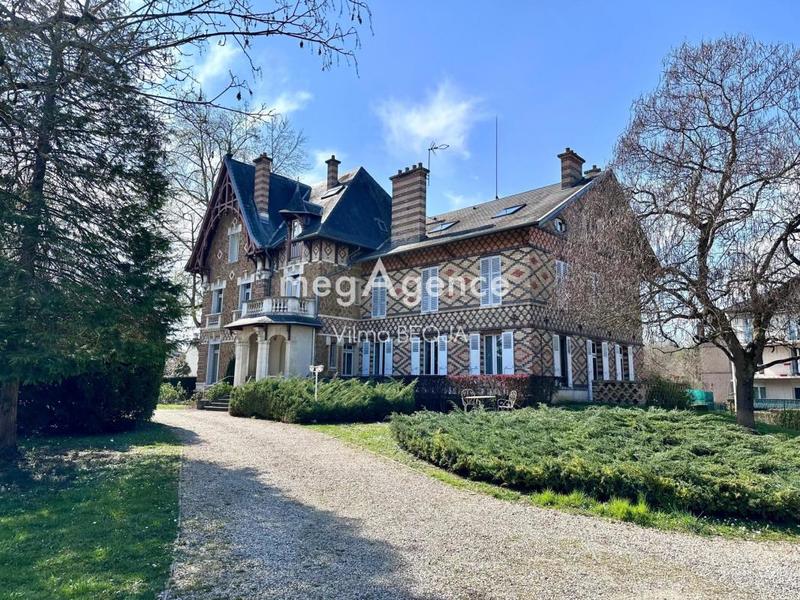 Appartement - 131 m² - 4 pièces