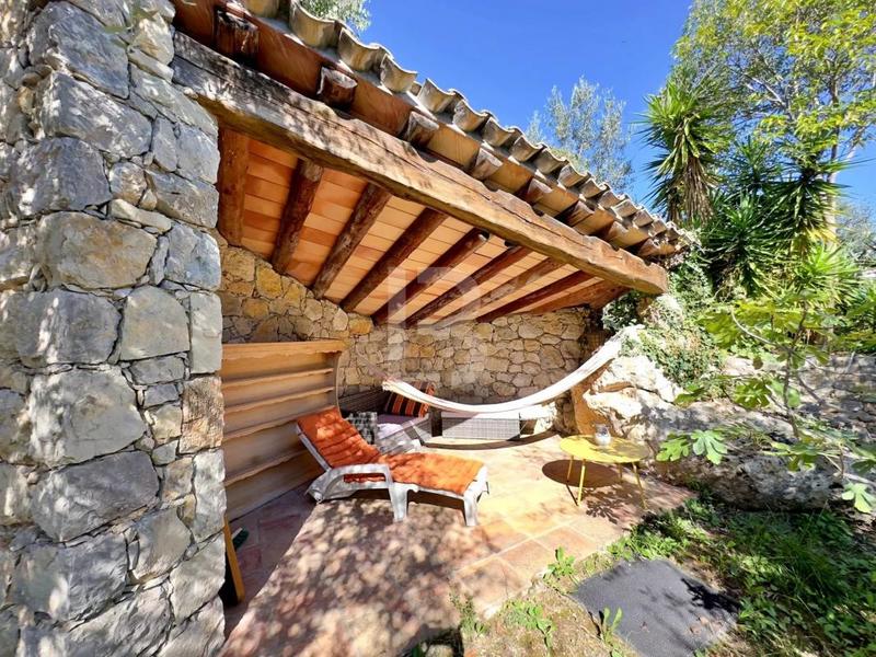 Propriété - 192 m² - 8 pièces