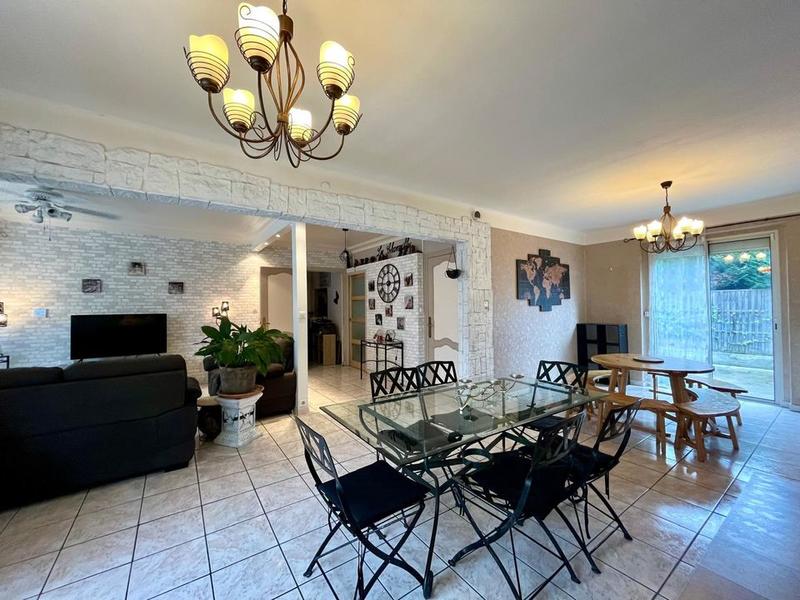 Maison de maîtres - 180 m² - 6 pièces