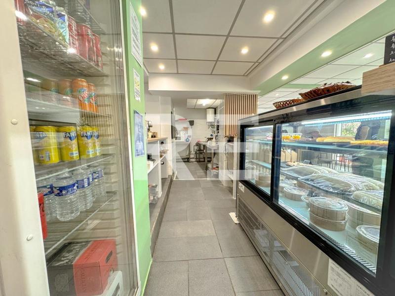 Local commercial - 109 m² - 6 pièces