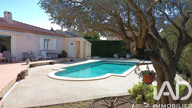 Maison - 246 m² - 8 pièces