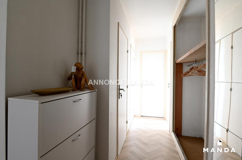 Chambre - 11 m² - 3 pièces