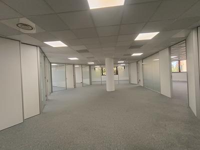 Bureau - 366 m²