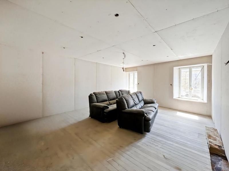 Maison - 185 m² - 8 pièces