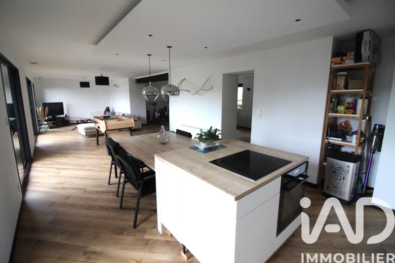 Maison - 177 m² - 6 pièces