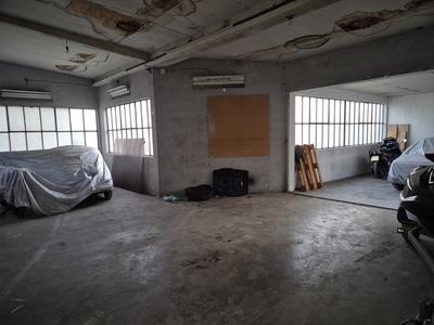 Entrepôt - 90 m² - 1 pièce