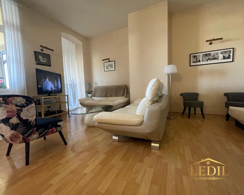 Appartement - 430 m² - 6 pièces