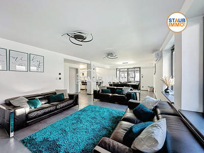 Maison - 200 m² - 8 pièces