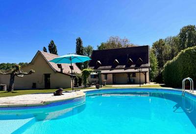 Maison traditionnelle - 135 m² - 7 pièces