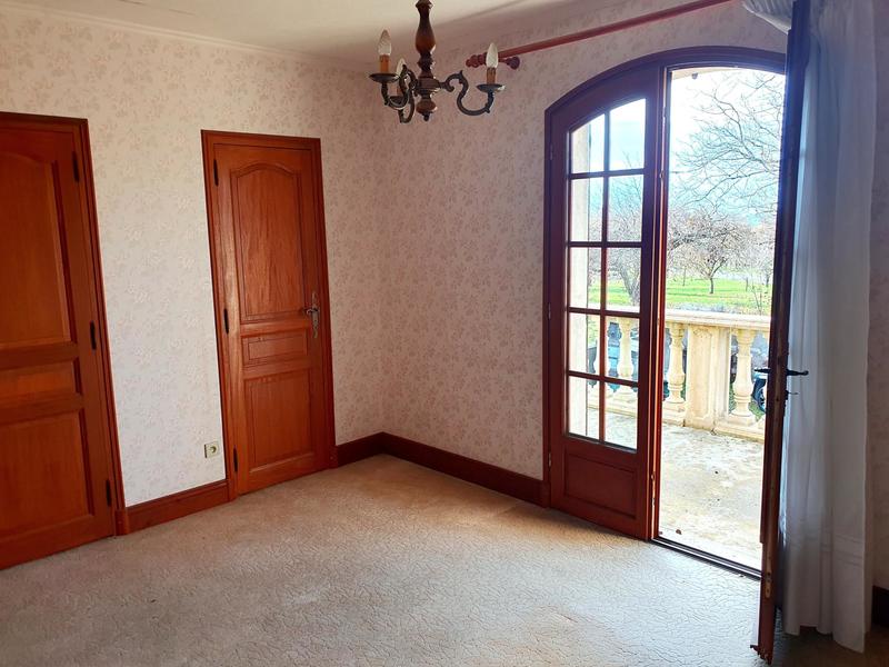 Maison - 182 m² - 7 pièces