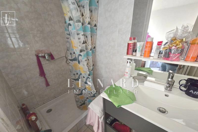 Maison - 220 m² - 10 pièces