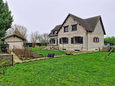 Maison - 210 m² - 10 pièces