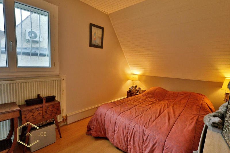 Maison - 85 m² - 5 pièces