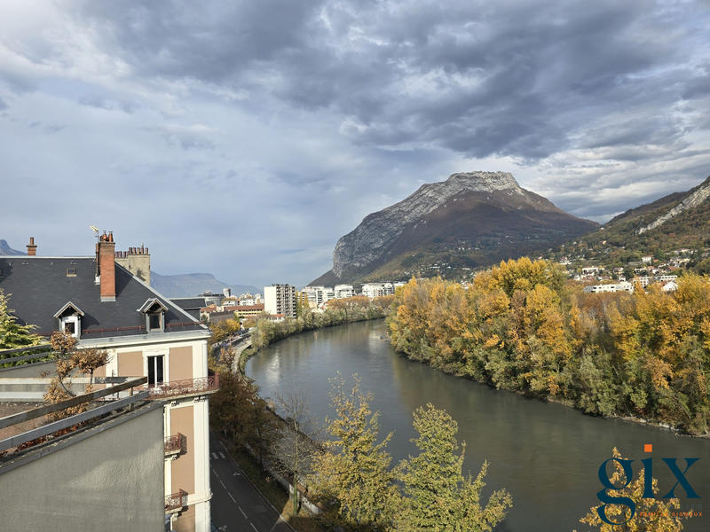 Duplex - 157 m² - 5 pièces