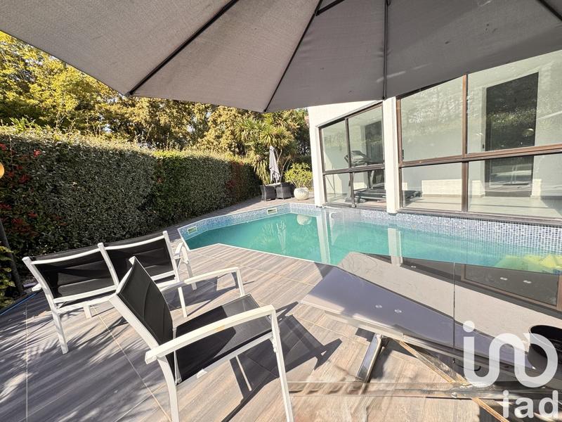 Maison de maîtres - 220 m² - 5 pièces