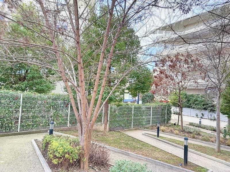 Appartement ancien - 66 m² - 3 pièces