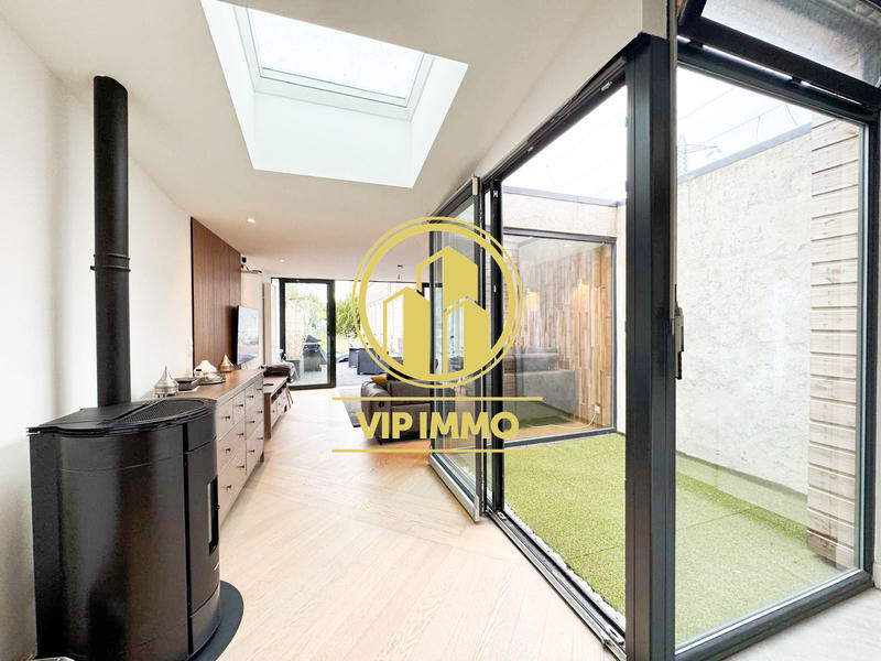 Maison - 170 m² - 8 pièces