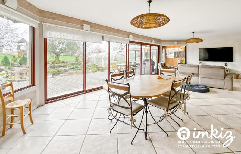 Maison - 214 m² - 4 pièces
