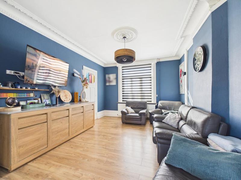 Demeure - 160 m² - 6 pièces