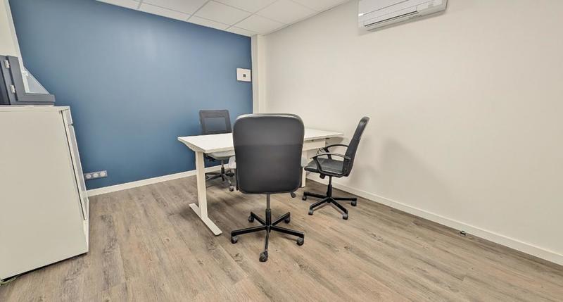 Bureau - 240 m² - 7 pièces