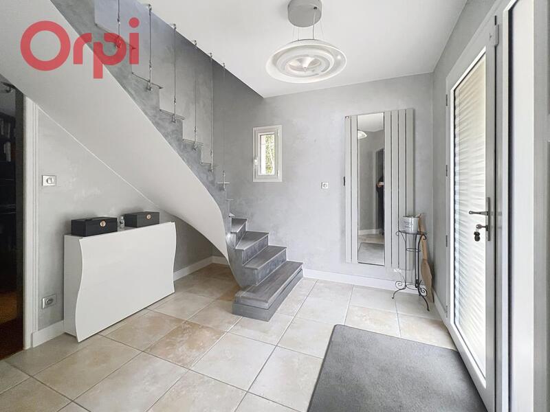 Villa - 225 m² - 5 pièces