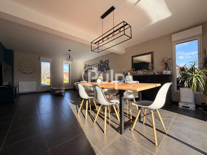 Pavillon - 104 m² - 7 pièces