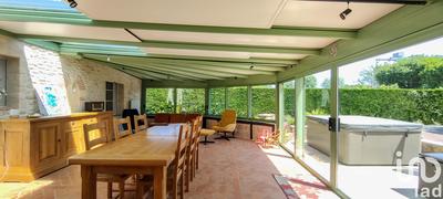 Maison - 182 m² - 6 pièces