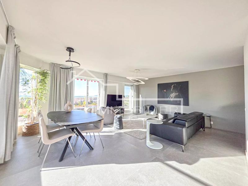 Appartement - 97 m² - 3 pièces