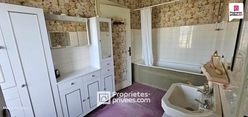 Propriété - 197 m² - 10 pièces