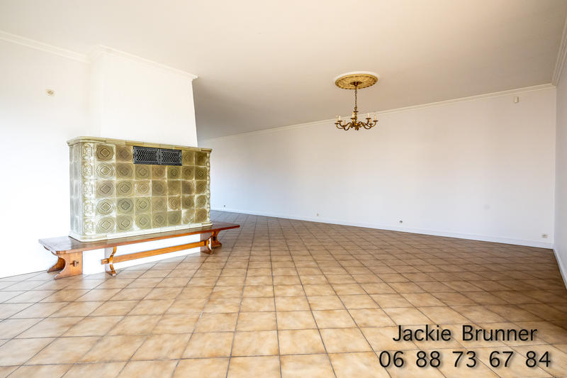 Maison - 220 m² - 6 pièces