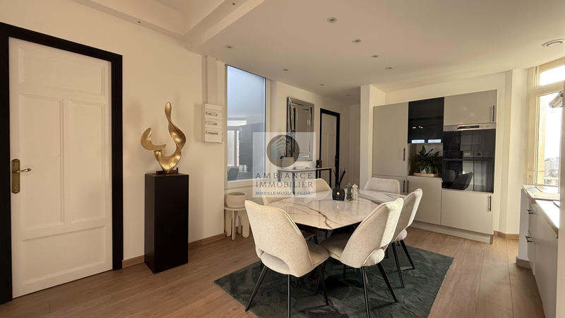 Appartement - 79 m² - 5 pièces