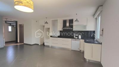 Maison - 95 m² - 5 pièces