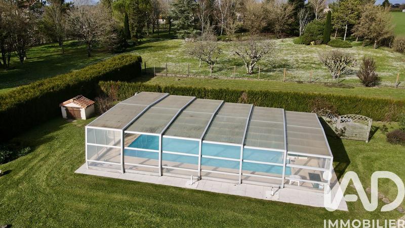 Maison - 290 m² - 6 pièces