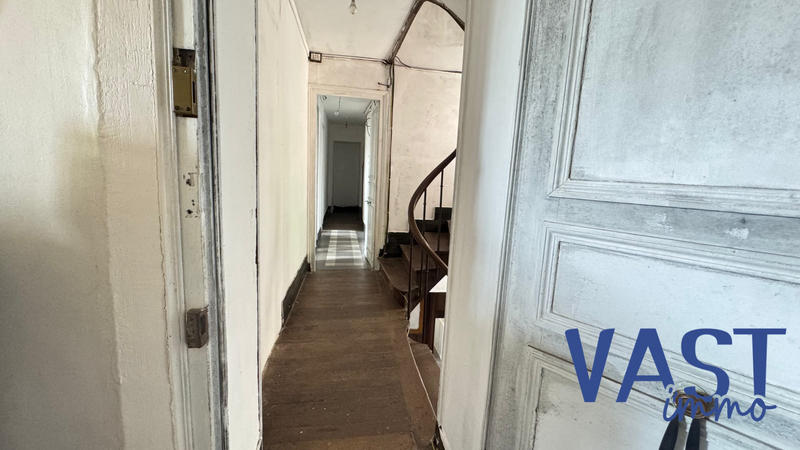 Maison ancienne - 226 m² - 7 pièces