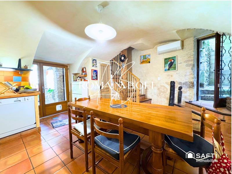 Maison de village - 100 m² - 4 pièces