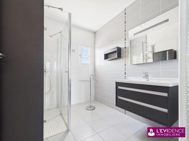 Maison - 122 m² - 6 pièces