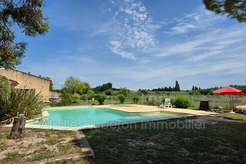 Maison - 250 m² - 5 pièces