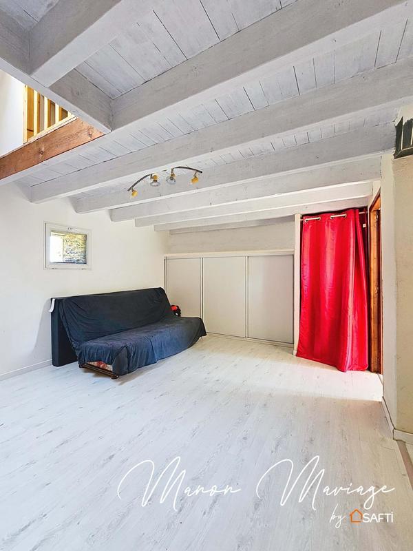 Maison - 216 m² - 5 pièces