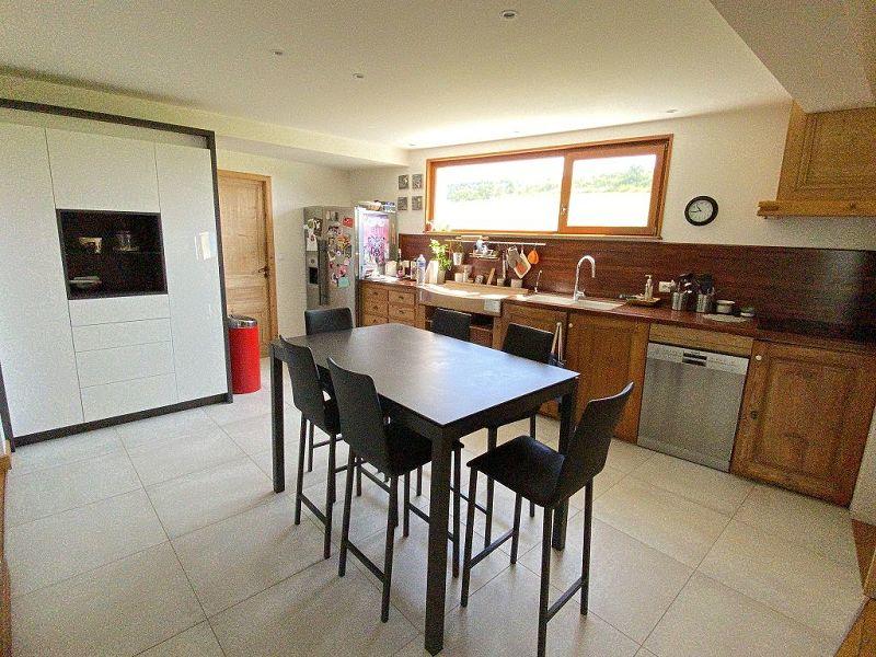 Maison traditionnelle - 285 m² - 10 pièces