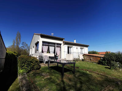 Maison - 83 m² - 7 pièces