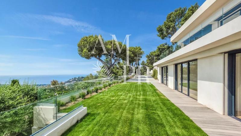 Villa - 231 m² - 5 pièces