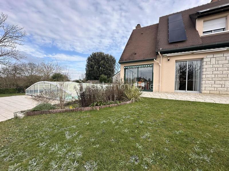 Pavillon - 200 m² - 8 pièces